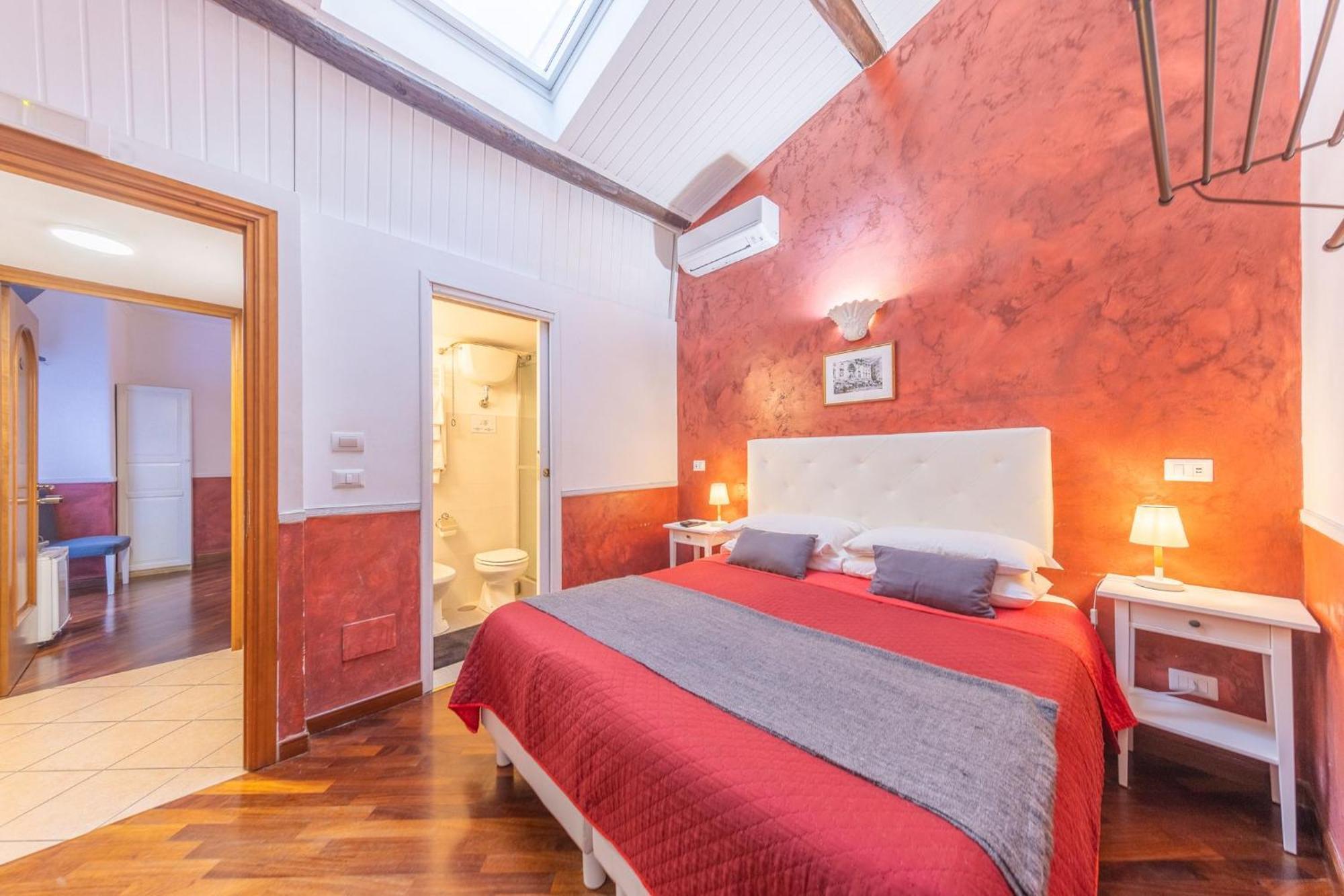 רומא Room In Bb - Skylight Double Room In History House מראה חיצוני תמונה
