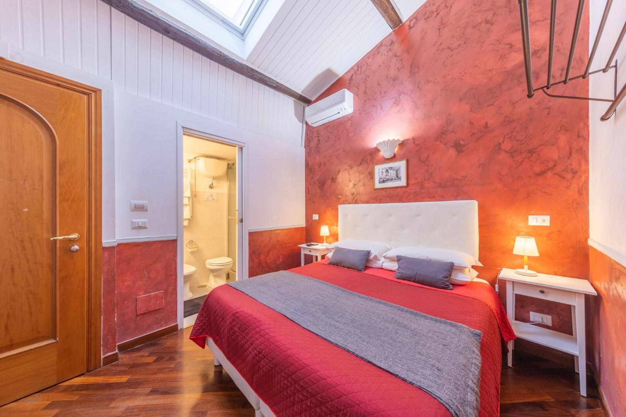 רומא Room In Bb - Skylight Double Room In History House מראה חיצוני תמונה